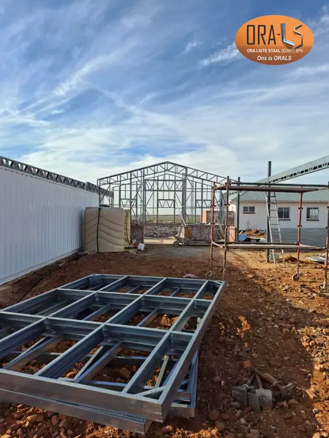 Kommersiële projek 02: projekfoto 19 met 'n ORALS-verskafte struktuurstelsel en materiale