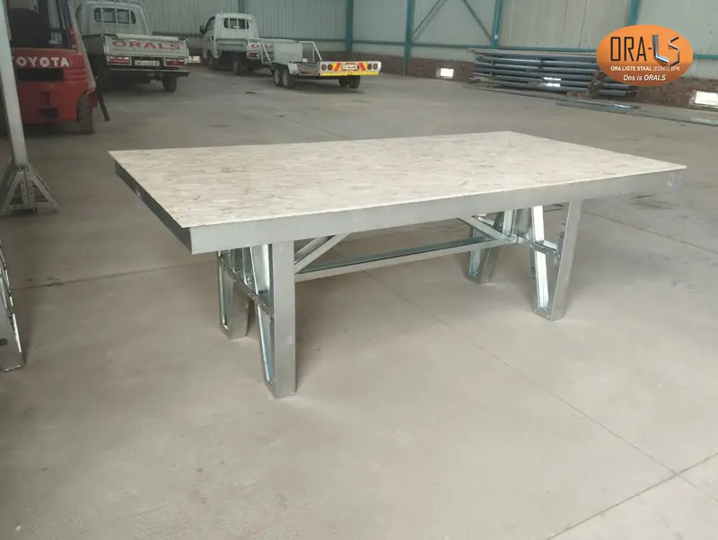 Pasgemaakte projek 03: pasgemaakte ligte staalmeubels