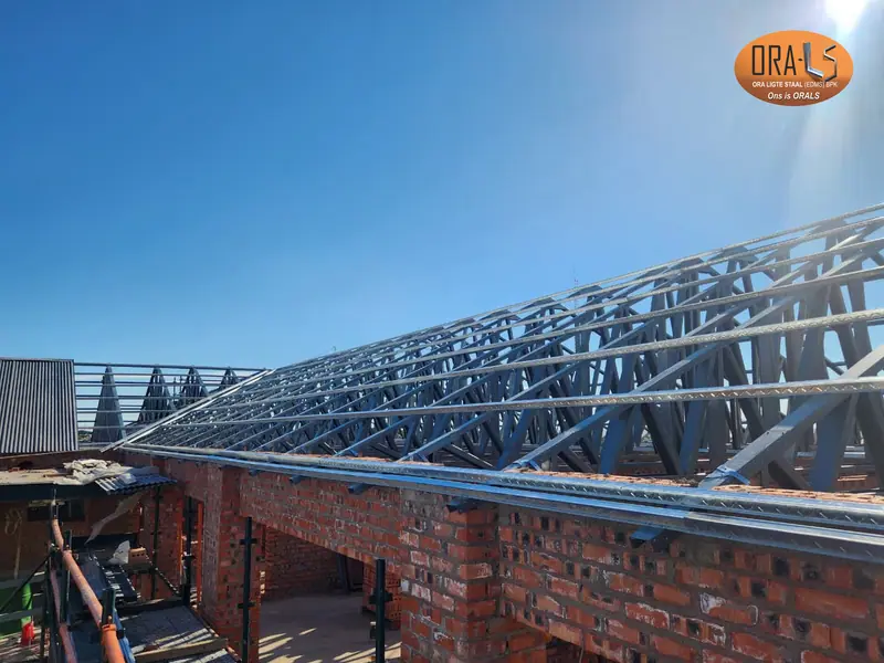 Vlagskipprojek 04: projekfoto 4 met 'n ORALS-verskafte struktuurstelsel en materiale