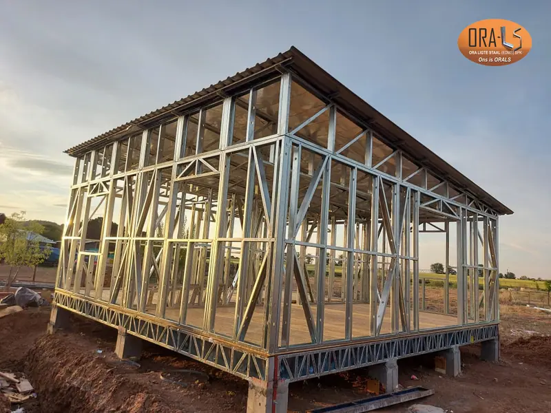 Residensiële projek 04: projekfoto 14 met 'n ORALS-verskafte struktuurstelsel en materiale