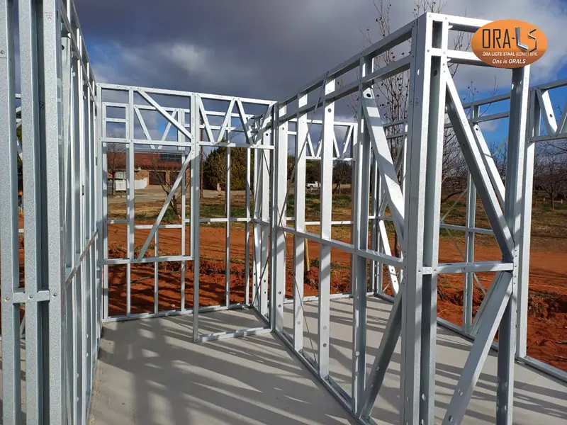 Residensiële projek 05: projekfoto 17 met 'n ORALS-verskafte struktuurstelsel en materiale